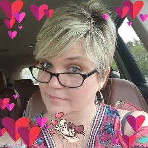 Meet your Posher, Debbie